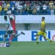 Video Blunder Aneh Kiper Persib Teja Paku Alam, Tepis Bola Jauh di Luar Kotak Penalti