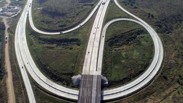 Rapor Jokowi dalam Pembangunan Jalan Tol Indonesia