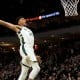 Hasil NBA: Masih On Fire, Bucks Catat 15 Kemenangan Beruntun Usai Tekuk Nets