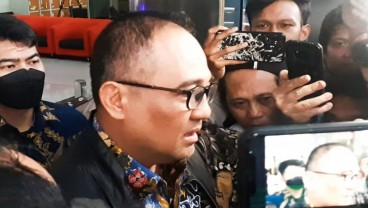 Penampakan Pejabat DJP Rafael Alun Usai Diperiksa KPK Lebih dari 8 Jam