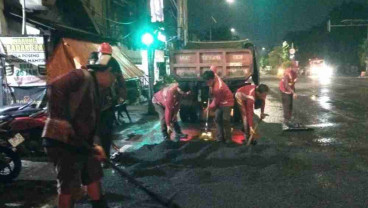 Perbaikan Jalan Rusak, Pemkot Surabaya Alokasikan 120 Ton Aspal per Hari