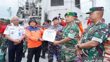 Kapal Perang Kirim Sembako ke Masalembo