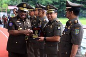 Wali Kota Tangerang Raih Penghargaan Bhakti Satpol PP dari Kemendagri