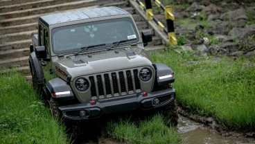 Jeep Tarik 70.000 Unit Wrangler dan Gladiator, Ada Apa?