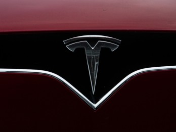 3000 Mobil Tesla Model Y Ditarik dari Pasaran karena Masalah Keamanan