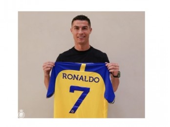 Bantu Korban Gempa Turki, Cristiano Ronaldo Kirim 1 Pesawat Penuh Barang