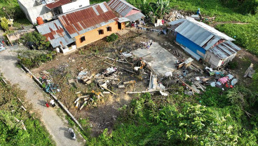 Ratusan Rumah di Kendari Rusak Setelah Diterjang Angin Kencang