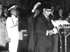 Hari Ini 56 Tahun Lalu, Soeharto Pertama Kali Dilantik Jadi Presiden RI