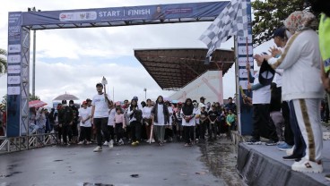 Antusias Ribuan Masyarakat Meriahkan Jalan Sehat BUMN Pupuk Indonesia Di Kalteng