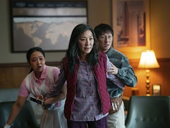 Sinopsis Film 'Everything Everywhere All At Once', yang Borong Piala Oscar 2023