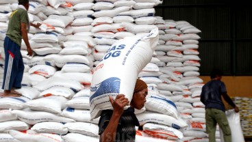 Bulog Tunggu Data Kemensos untuk Salurkan Bansos Pangan Bulan Ini