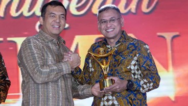 Utamakan Inovasi dalam Memimpin Perusahaan, Direktur Utama Pupuk Kaltim Raih Penghargaan CEO Terbaik