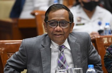 Jokowi Tunjuk Mahfud MD Pimpin Tim Pemantau Penyelesaian HAM Berat