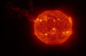 Ngeri! Matahari Semburkan Gas Panas Setinggi 8 Kali Bumi yang Ditumpuk