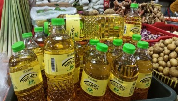 Stok Minyakita Banjiri Pasar Kramat Jati, Harganya Segini