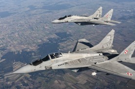 Polandia Anggota NATO Pertama yang Persenjatai Ukraina…