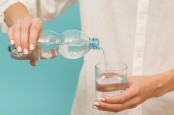 Tips Minum Air Putih Saat Puasa agar Tubuh Tetap Bugar