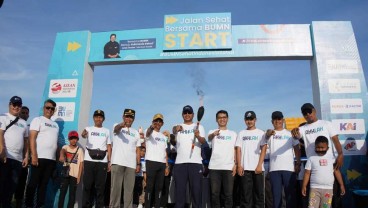 Jalan Sehat Bersama BUMN Meriah di Kabupaten Sinjai