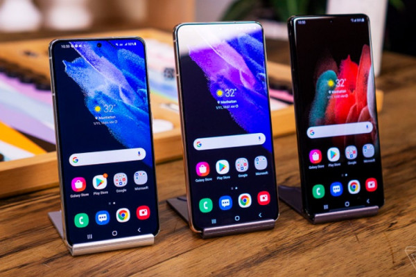 Samsung Galaxy S21 dengan kamera terbaik/The Verge 
