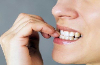 Awas! Kebiasaan Menggeretakkan Gigi Bisa Sebabkan Wajah Lumpuh