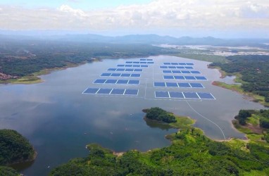 Purwakarta Berebut Investasi dengan KBB dari Proyek PLTS Terapung di Waduk Cirata