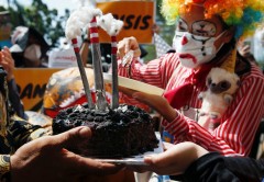 Kue Bancaan Konglomerat di Balik Perdagangan Karbon PLTU