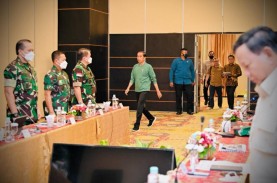 Jokowi Perintahkan TNI dan Polri Kawal Pembangunan…