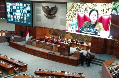 Menko Airlangga Klaim UU Cipta Kerja Berhasil Tingkatkan Investasi Asing 30 Persen