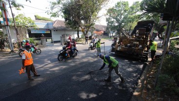 Jalan Provinsi di Kadungora Garut yang Diprotes Warga Bakal Segera Mulus!