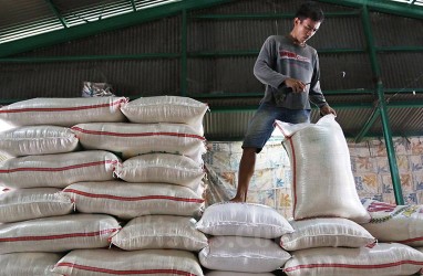 Kebakaran Gudang di Pasar Induk Cipinang, Begini Nasib Beras Pedagang & Bulog