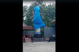 Viral Patung Bunda Maria Ditutup Terpal di Kulonprogo…