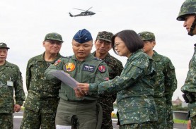 Presiden Taiwan Tinjau Pasukan Militer, Jelang Kunjungannya…
