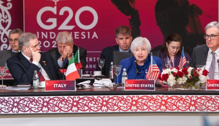 Jika Krisis Keuangan AS Berlanjut, Beranikah Biden Pecat Yellen?