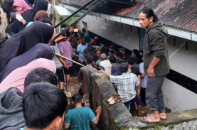 Bencana Tanah Longsor di Agam Sumatera Barat, 2 Warga…