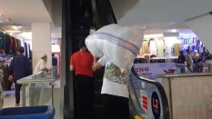 Impor Pakaian Bekas Dilarang, Pedagang Pasar Senen Pertanyakan Pengawasan