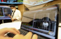 Tanggal Muda IHSG Dibuka Melemah, Saham BMRI, BBCA, BBRI Terkoreksi