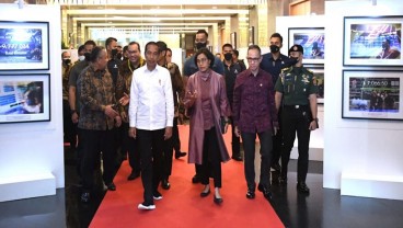 Pesan Jokowi ke Sri Mulyani: Perbaiki Layanan Pajak dan Bea Cukai!