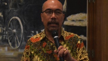 Bantah Membungkam, Ini Alasan Heru Budi Angkat Azas Tigor Komisaris LRT Jakarta