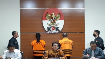 Bupati Kapuas dan Istrinya Terima Suap untuk Maju Pilkada dan Pileg