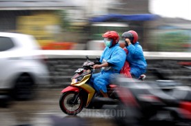 Cuaca Jakarta 29 Maret, Hujan Disertai Petir dan Angin…