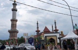 Masjid Raya At Taqwa Cirebon, Rumah Ibadah di Tengah Kota dengan Gaya Arsitektur Tropis