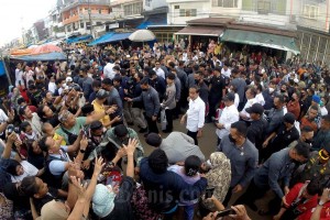 Presiden Joko Widodo Bagikan Bantuan Tunai
