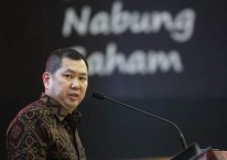 Chairman MNC Group Hary Tanoesoedibjo menyampaikan sambutan pada pembukaan perdagangan saham di Jakarta, Senin (8/10/2018)./JIBI-Dedi Gunawan 
