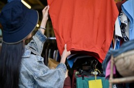Meski Tidak Marak, Tren Jual Beli Pakaian Bekas Impor…