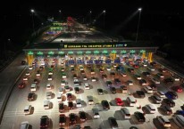 Kepadatan kendaraan di GT Cikampek Utama 2, Jumat (6/5/2022) / Jasa Marga
