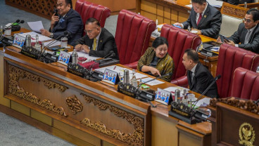Resmi! DPR Sahkan RUU 8 Provinsi Jadi Undang-Undang