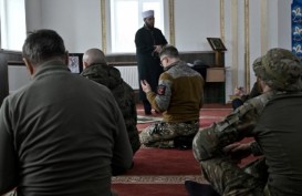 Momen Ramadan, Muslim di Ukraina Berdoa Minta Kemenangan atas Rusia