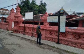 Menilik Masjid Merah Panjunan, Pernah Jadi Tempat Musyawarah Wali Songo