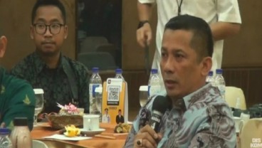 Pejabat BPK Riau Ikut Digelandang KPK dalam OTT Bupati Meranti