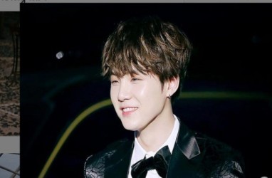 Lagu Kolaborasi Suga BTS dan IU Puncaki Berbagai Platform